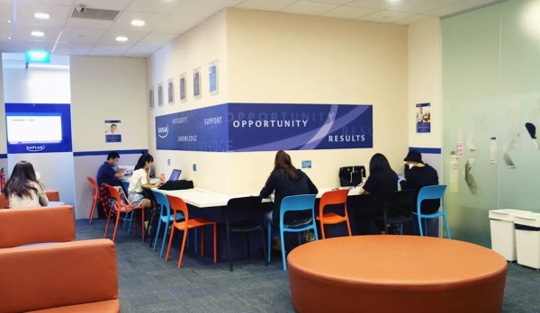 新加坡楷博高等教育学院学校怎么样？留学体验全记录！